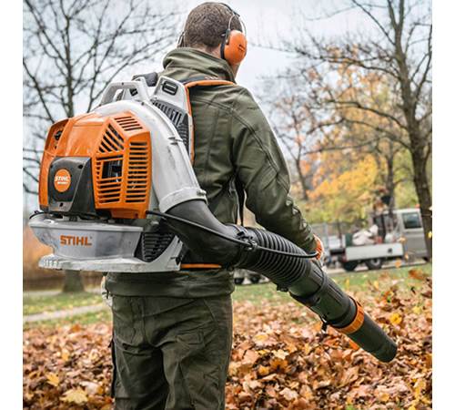 Side view of Stihl BR800 Petrol Backpack Blower